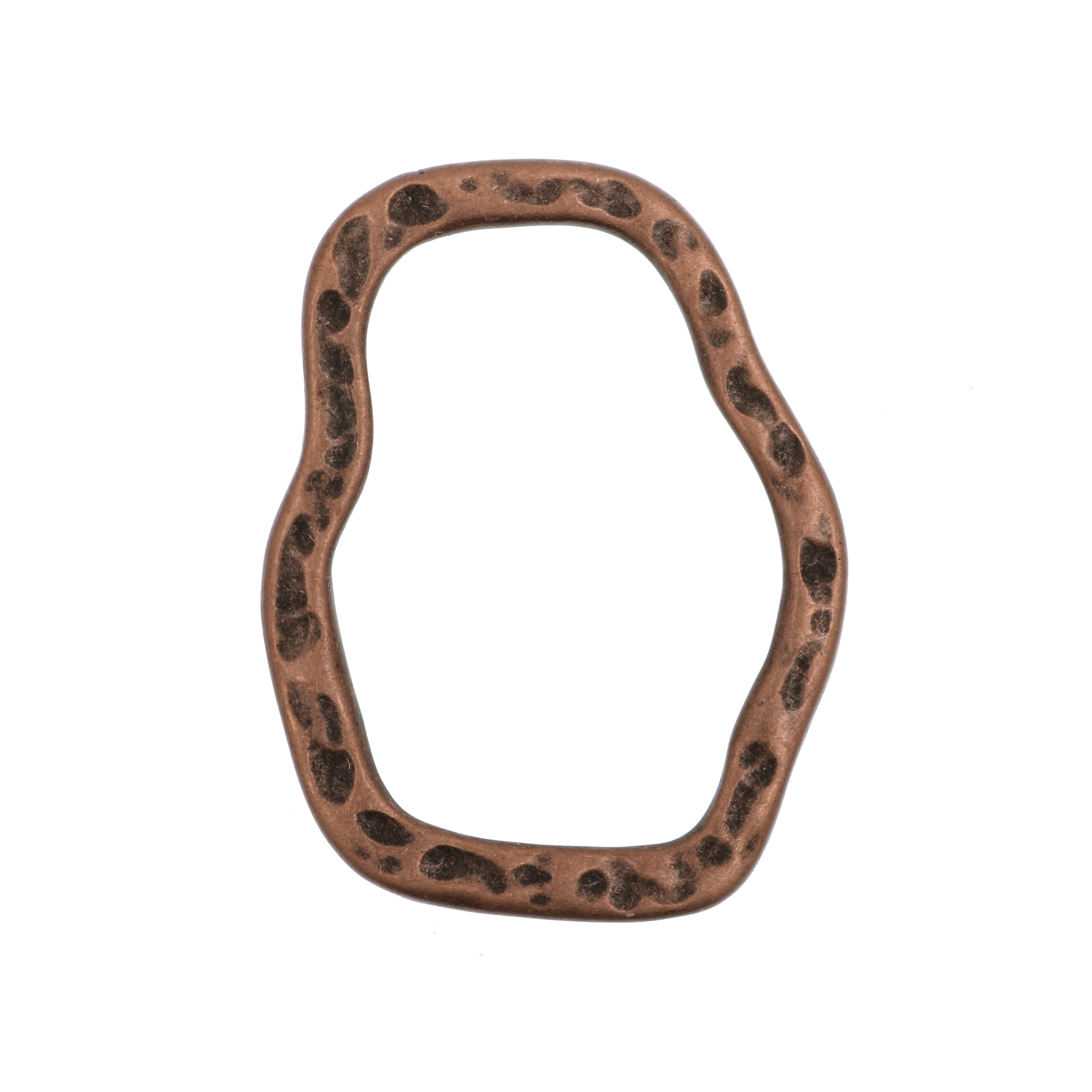 Accessorio a forma di anello smussato e irregolare, piatto e martellato, 30x40 mm.