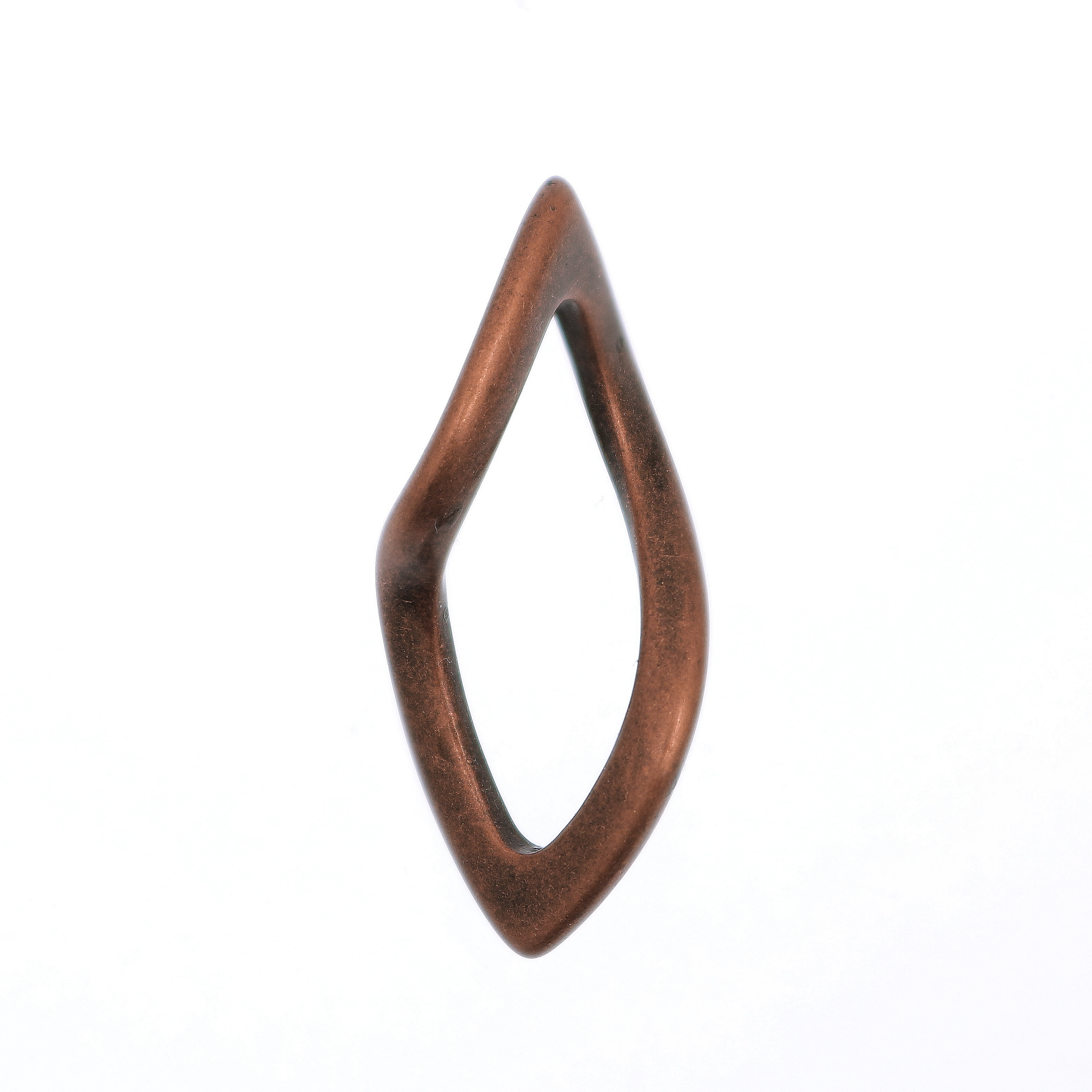 Accessorio a forma di chicco di riso, ritorto liscio, 12x30 mm.
