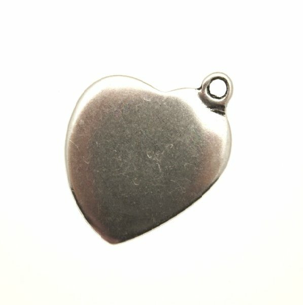 Ciondolo a forma di cuore liscio piatto pieno con anello di lato 26x30 mm.