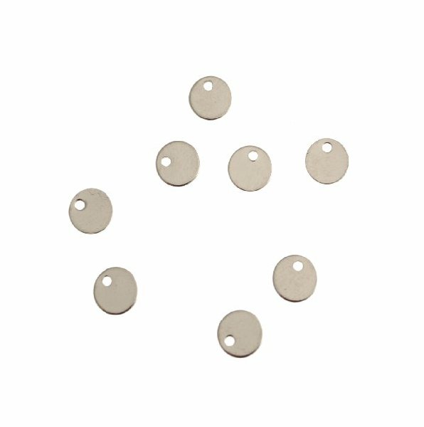 Ciondolo a forma di medaglia tonda liscia, sottile, con un foro, 6 mm.