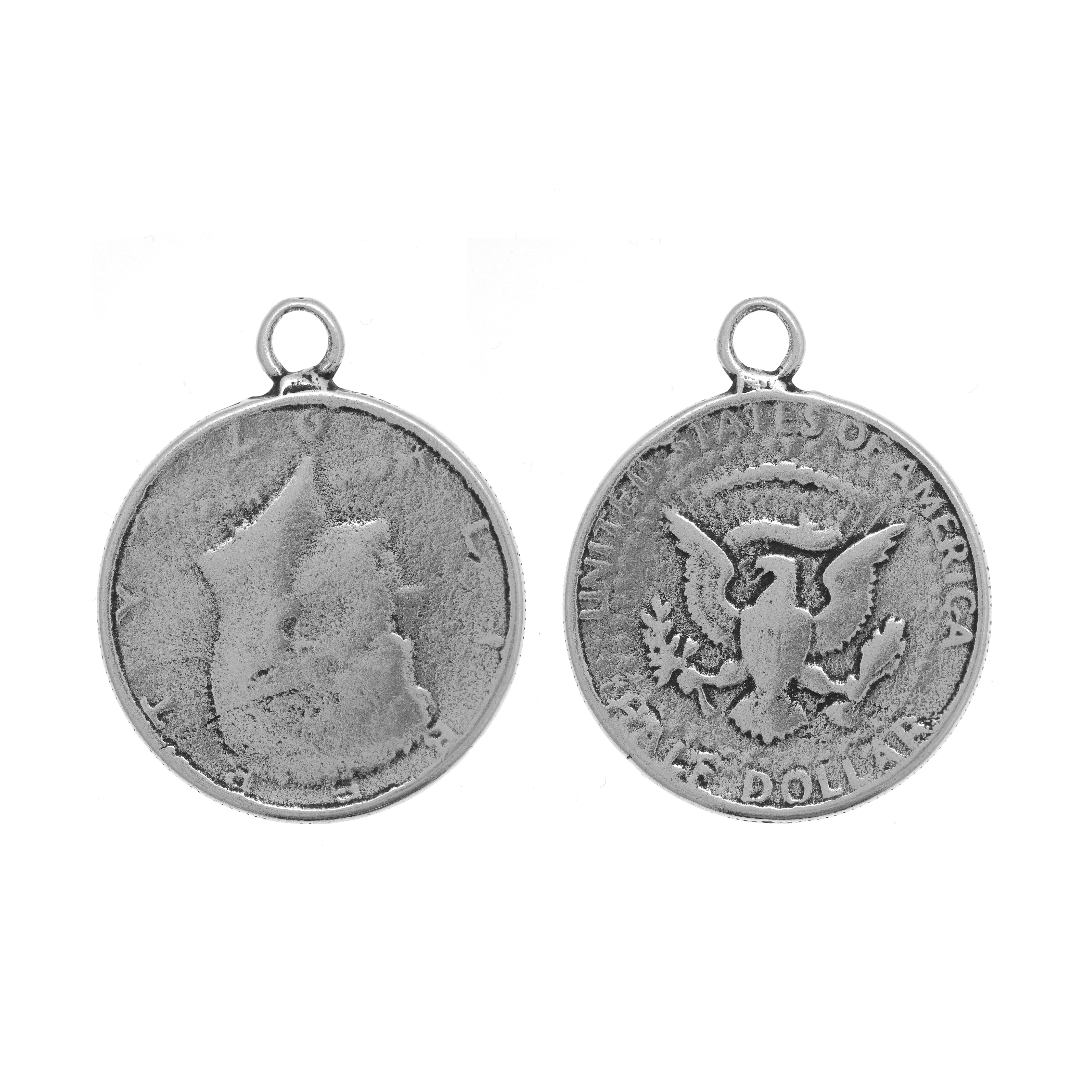 Ciondolo a forma di moneta americana da mezzo dollaro, 35x28 mm.