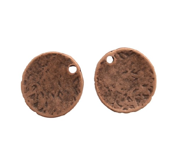 Ciondolo a forma di medaglia martellata con 1 foro 18 mm.