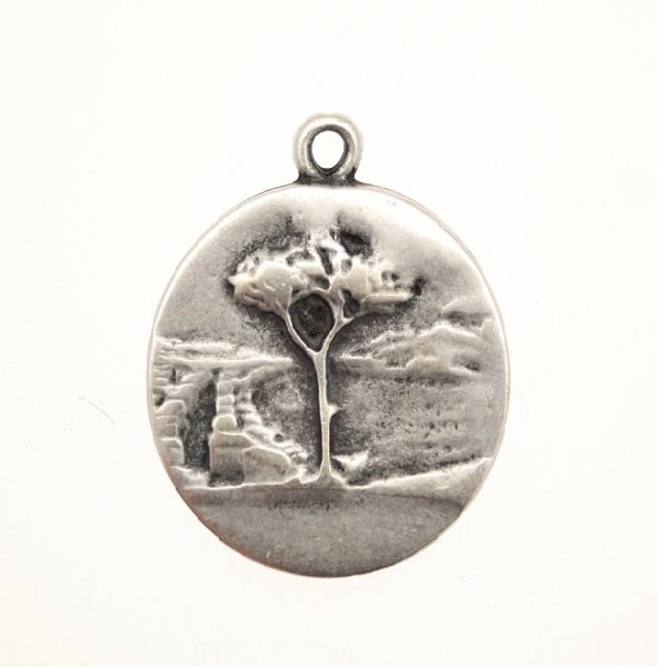 Ciondolo a forma di medaglia con albero e con 1 anello 25 mm.
