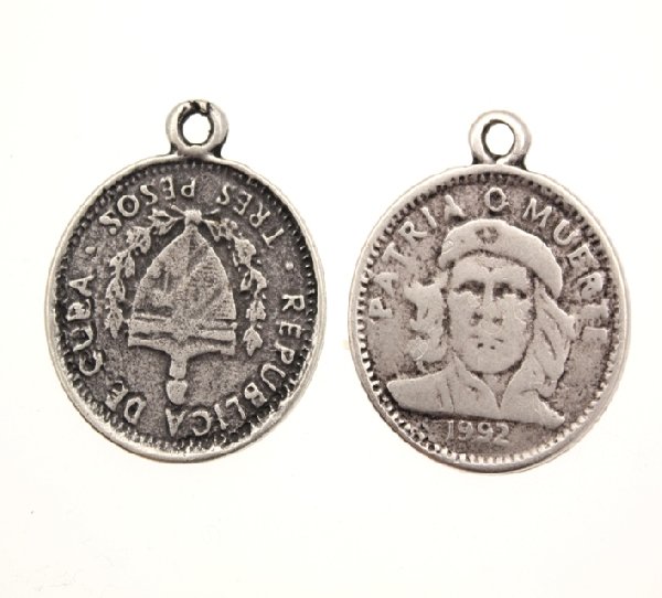 Ciondolo a forma di medaglia di Che Guevara con 1 anello 24 mm.