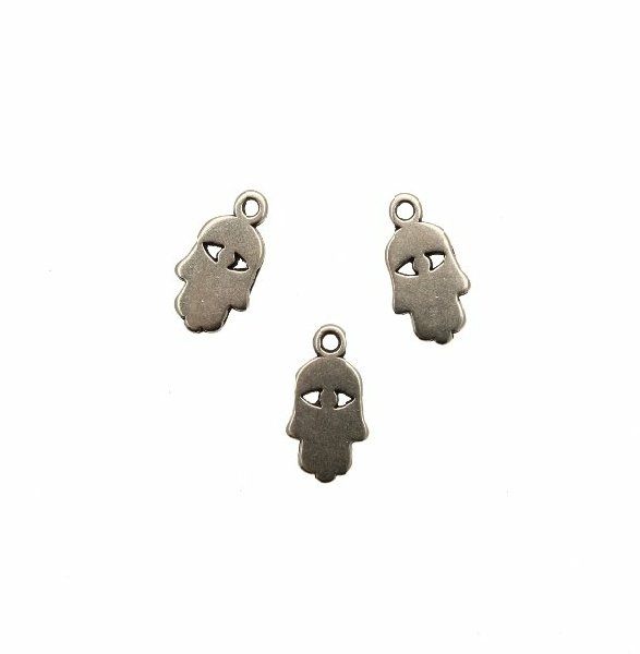 Ciondolo a forma di mano piatta stilizzata indiana, 9x16 mm.
