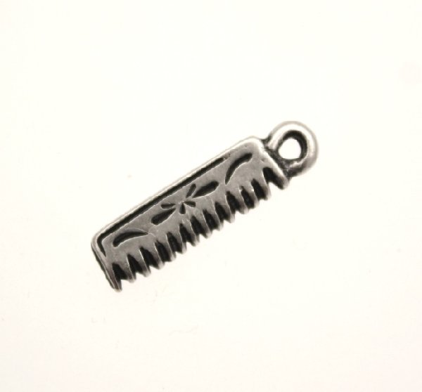 Ciondolo a forma di pettine 17x5 mm.