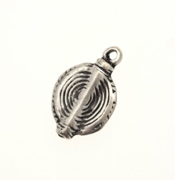 Ciondolo a forma di spirale con barra centrale 14 mm.