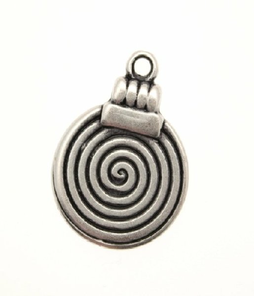 Ciondolo a forma di spirale piena con gancio in alto 17 mm.