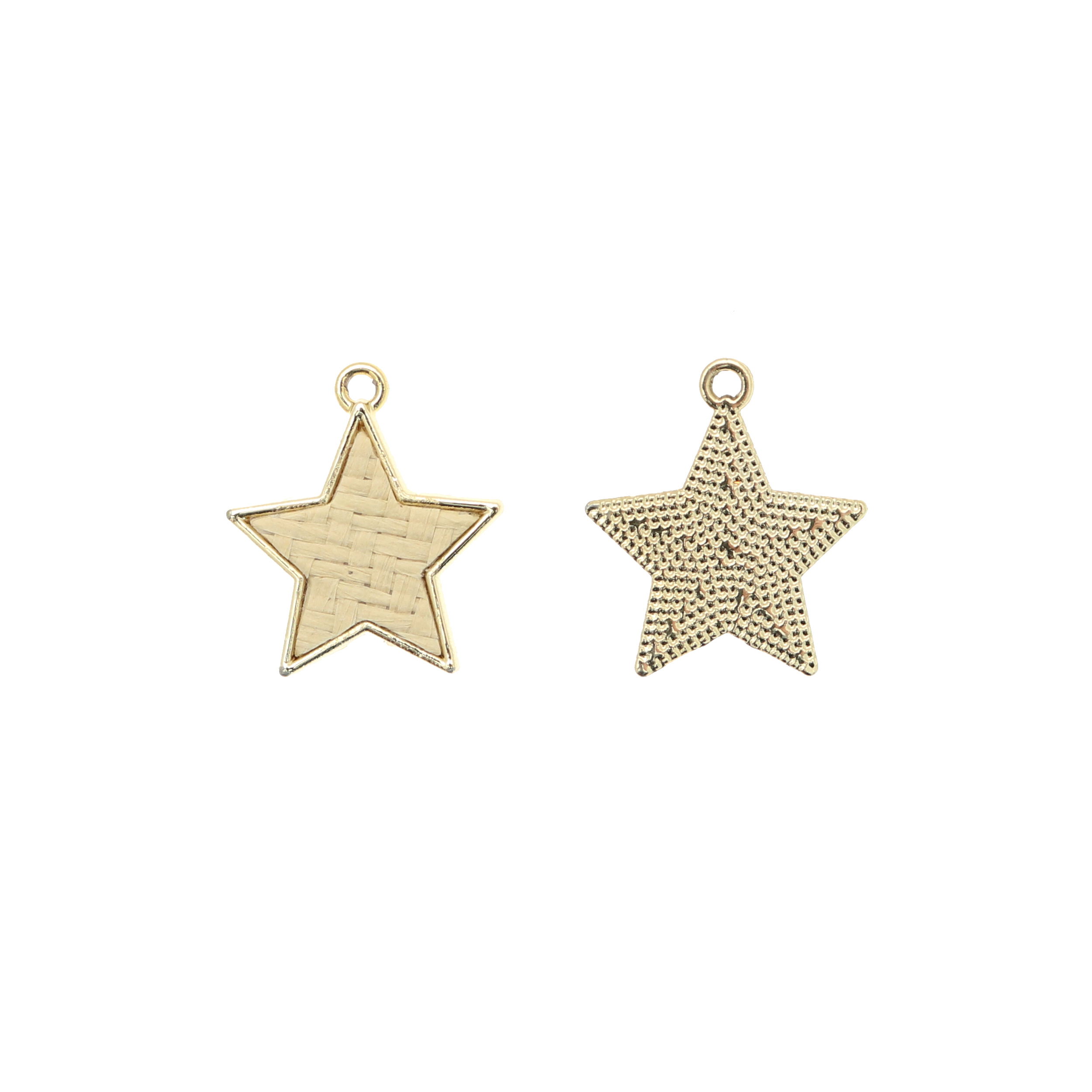 Ciondolo a forma di stella, piatto, con rattan naturale, 25x28 mm.
