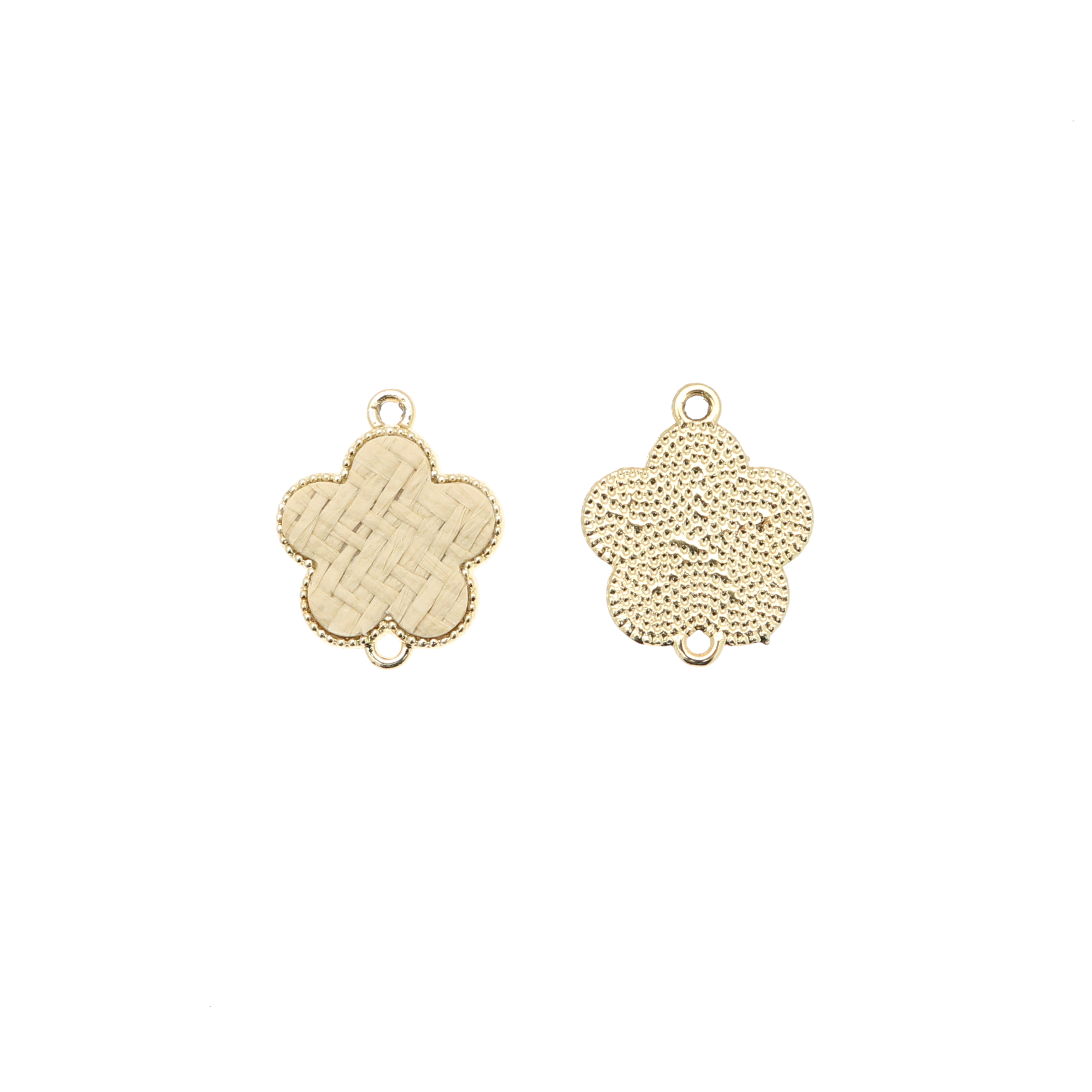 Elemento doppio anello, a forma di fiore, con rattan naturale, 21x26 mm.
