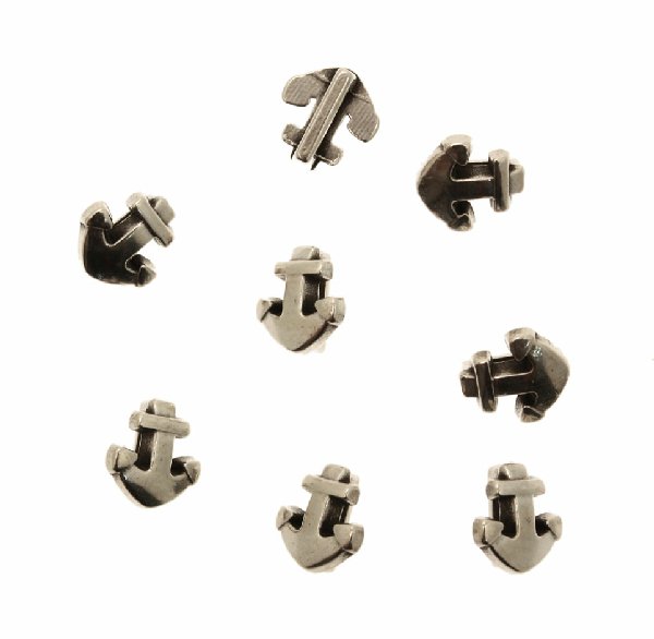 Distanziatore a forma di ancora liscia, con anello passa nastro o cordoncino, 10x9 mm.