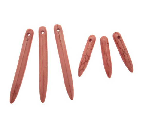 Elemento in pietra dura Howlite, a forma di dente allungato, forato in alto, colore ROSA EFFETTO MARMO