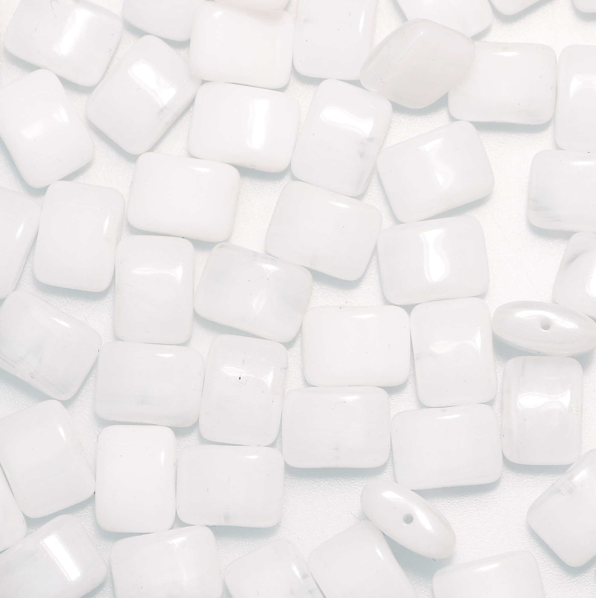 Rettangolo piatto foro orrizzontale, 8x11 mm., Bianco latte poco sfumato