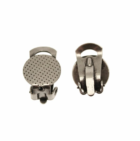 Clips tonda, piatta e puntinata, da incollo, larga 12 mm., lunga 12 mm., CONF.2 PZ
