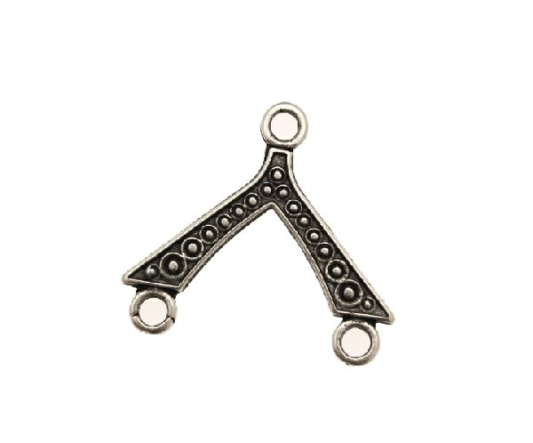 Base per orecchino a forma di triangolo, lavorato a pallini, largo 21 mm., lungo 18 mm.