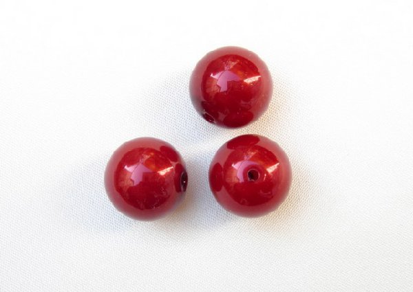 Perla effetto perlato in resina liscia colore Rosso