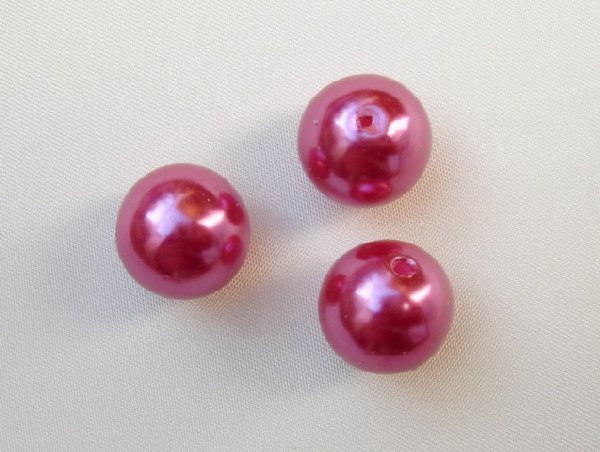 Perla effetto perlato in resina liscia colore Fucsia