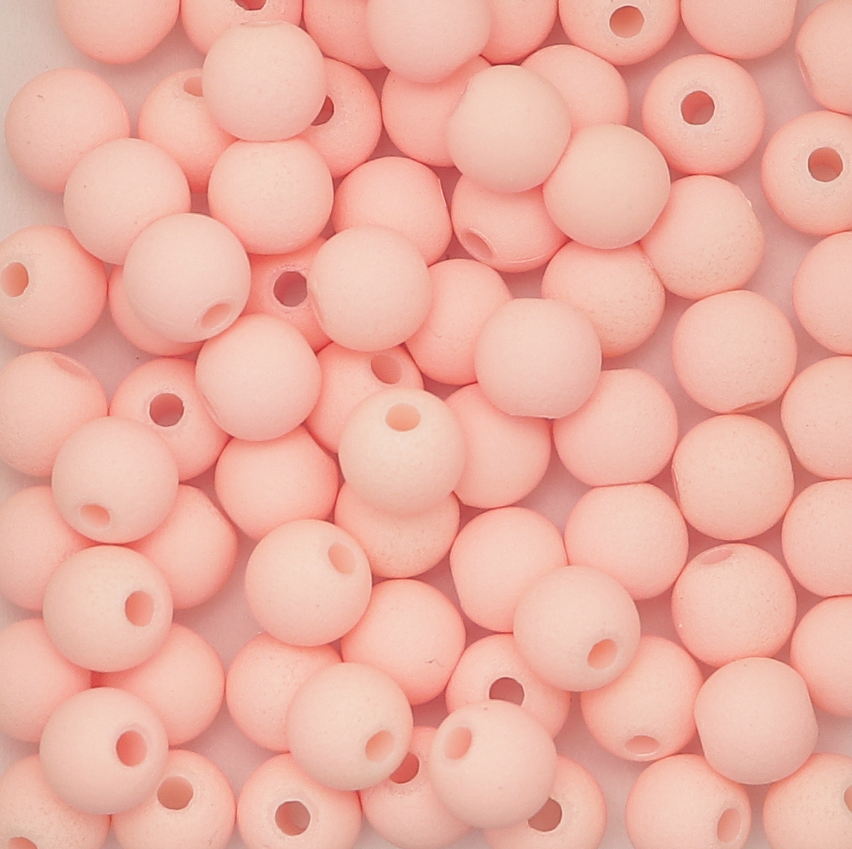 Confezione da 80 pezzi di Palline lisce opache in resina, da 6 mm., colore Pesca Chiaro