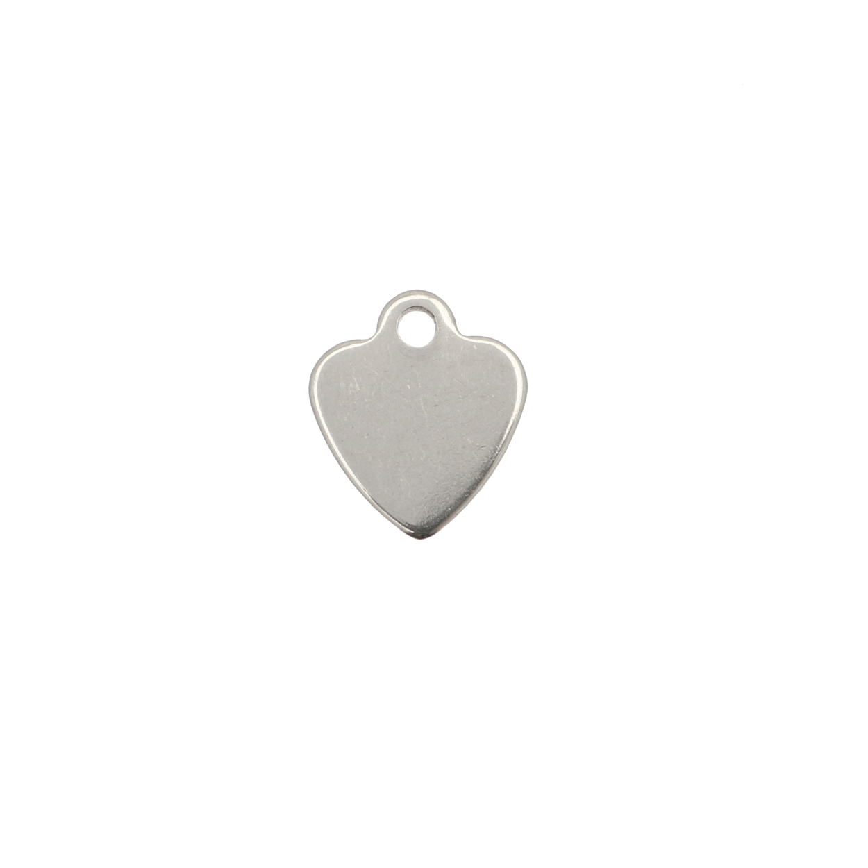 Ciondolo, in Acciaio, a forma di cuore piatto, pieno, liscio, largo 10x11 mm.