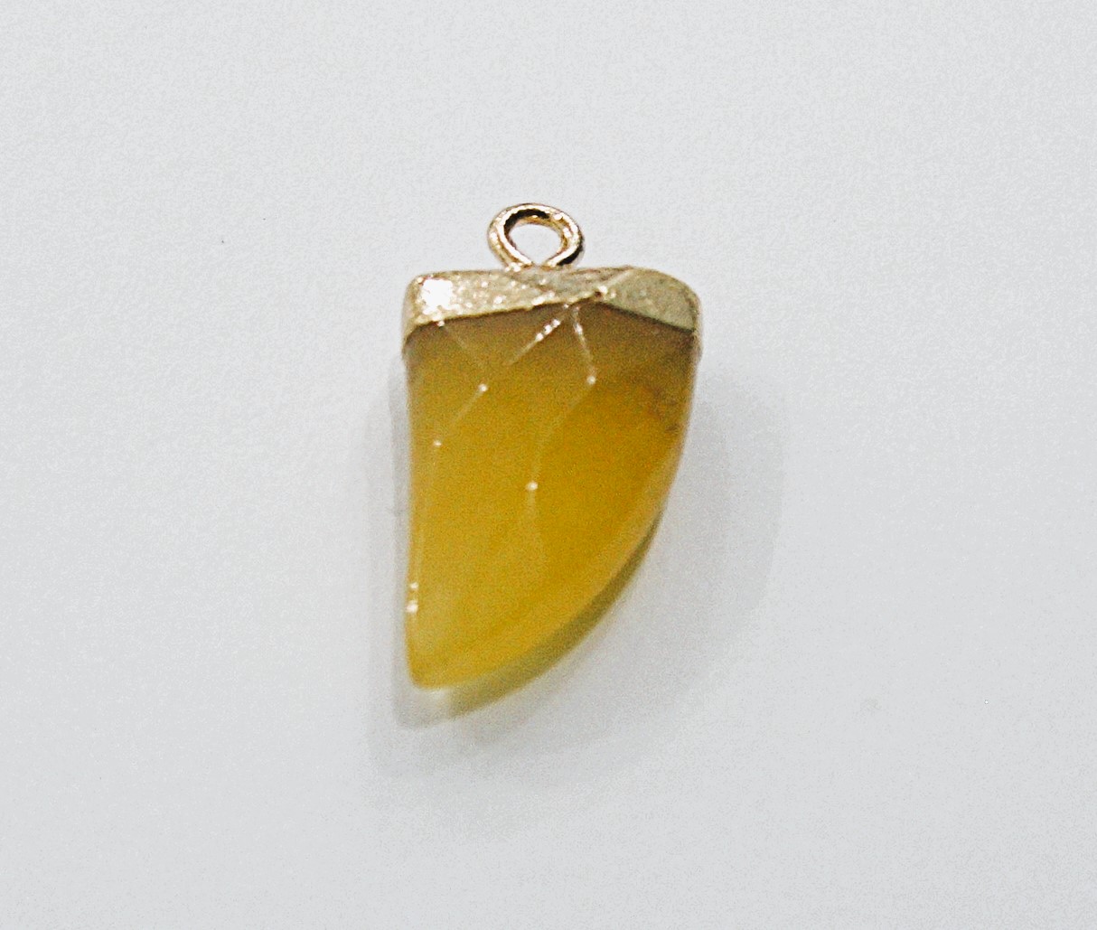 Ciondolo a forma di Dente in pietra Naturale 11x21 mm, Giada gialla