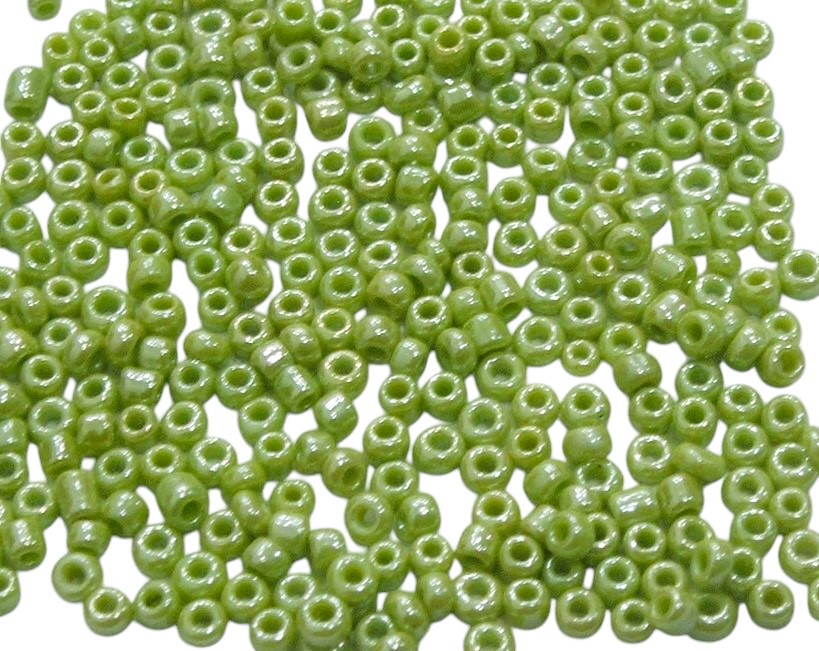 Conteria in vetro, dimensione 2,5 mm., colore VERDE PISTACCHIO PERLATO