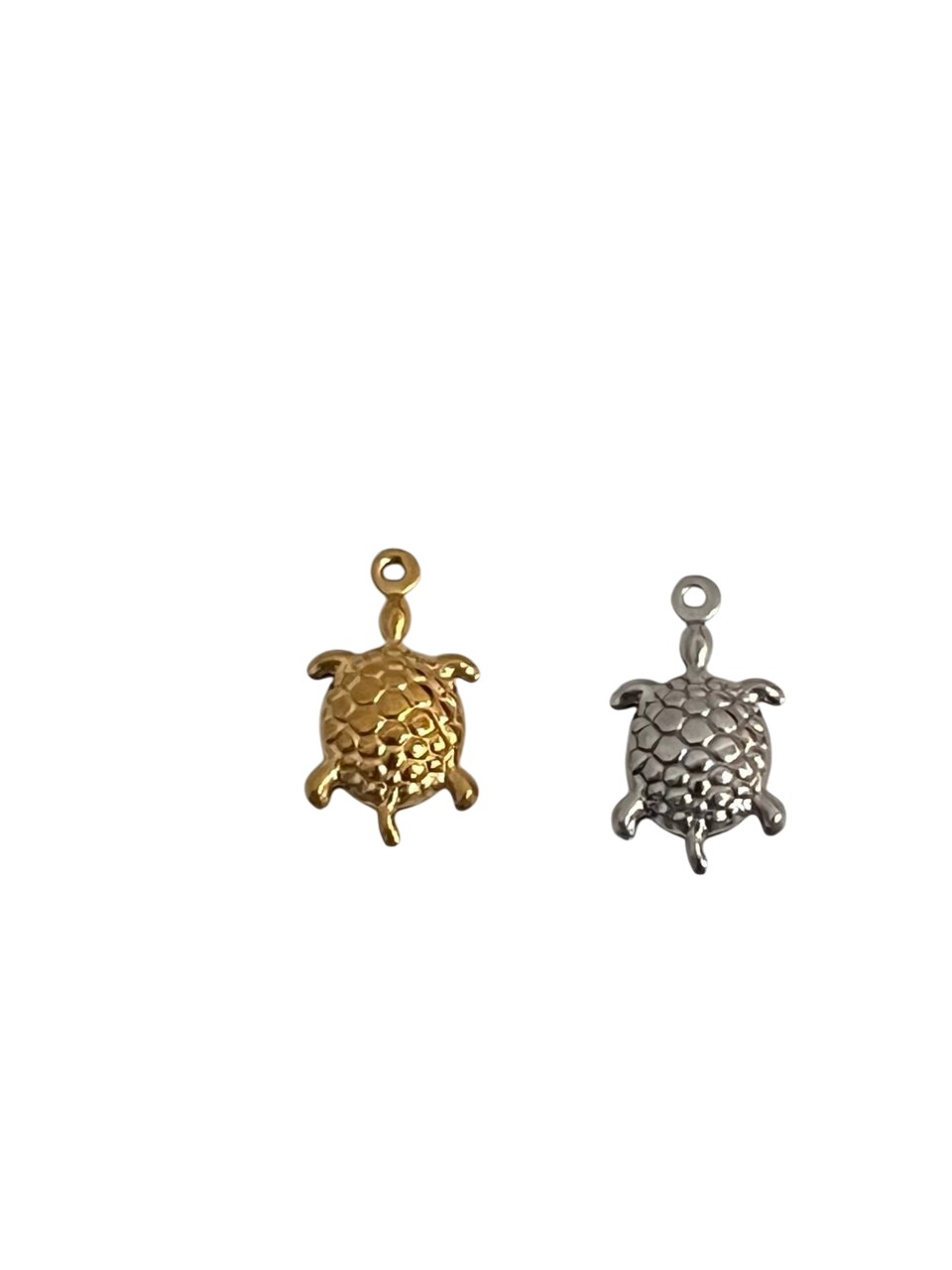 Ciondolo tondo, in Acciaio, forma Tartaruga Bombata, 10x16 mm.